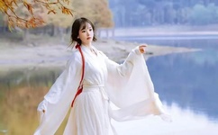 上课胸突然流奶被同学吃